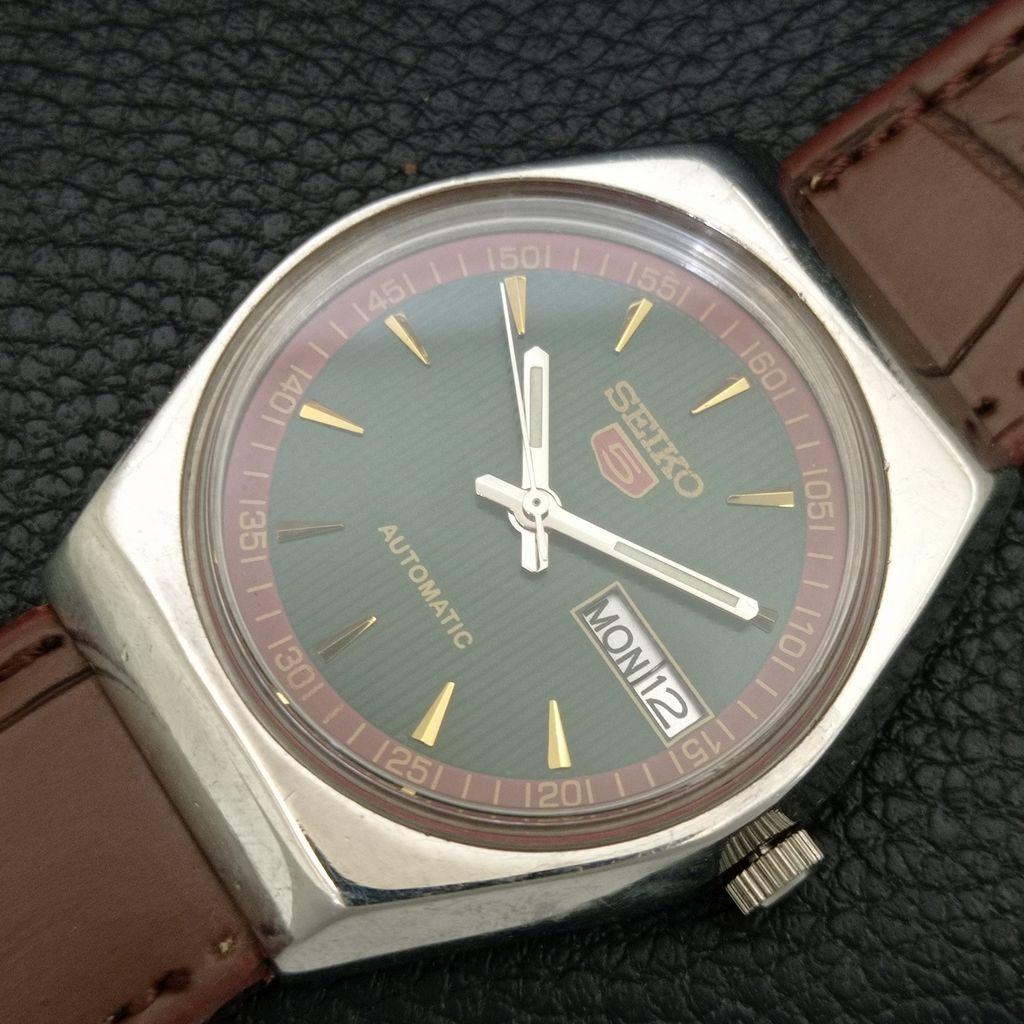 VINTAGE SEIKO 5 AUTOMATIC 6309A JAPAN MENS GREEN COLOR DIAL WATCH A708334-1