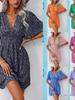 Sommer-Blumen-Midikleid mit V-Ausschnitt, Faltenrock und halblangen Ärmeln