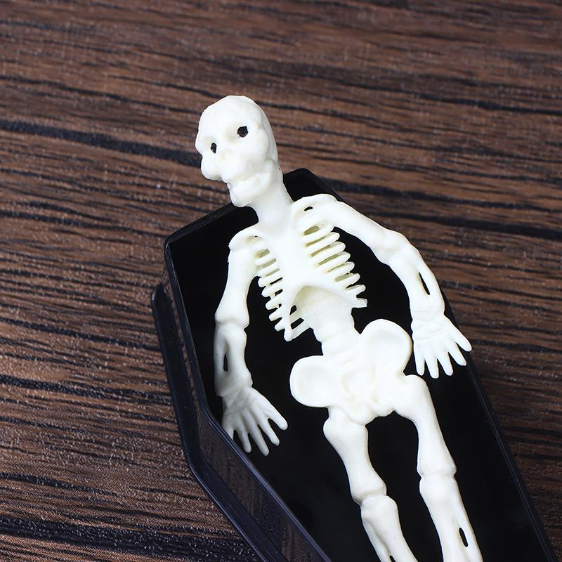 2/4Pcs Miniature Dollhouse Coffin Boxes Halloween Treat Coffin Boxes Coffin Prank Props Box Model Trickery Props Halloween Decor