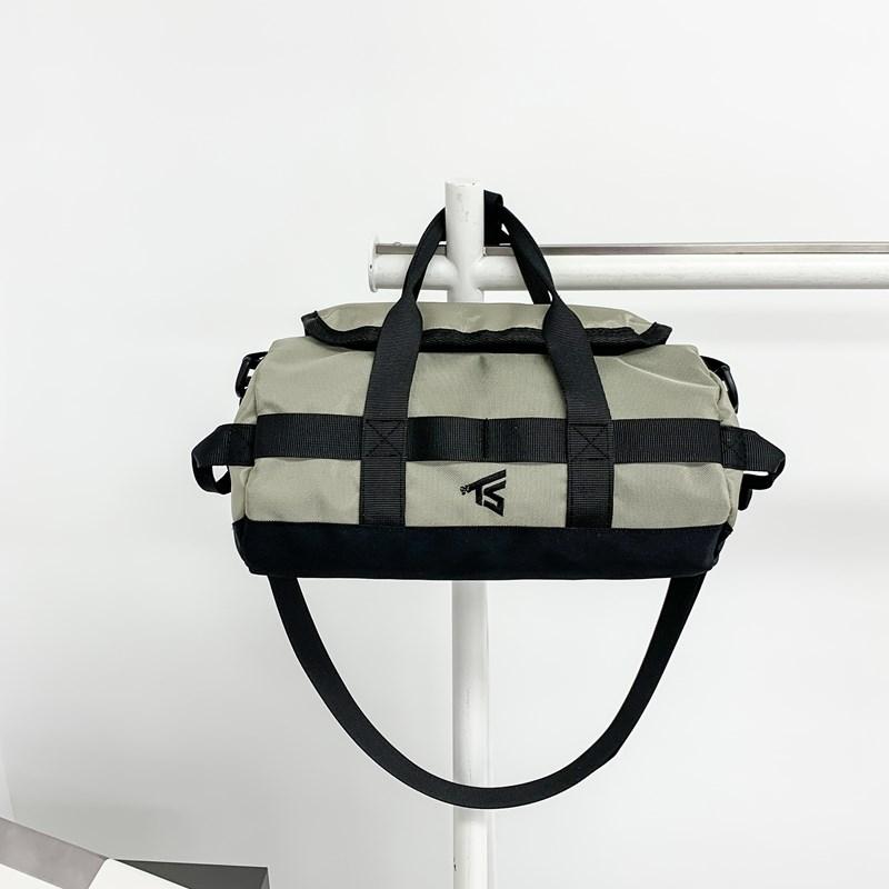 Мужская легкая сумка через плечо — фото 16