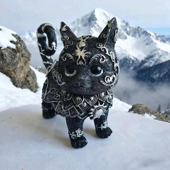 Mysterious Black Cat Statue Small Resin Cat Figurine Decorative Gothic Animal Sculpture for Home Office Desk Wine Cabinet Shelf Decor