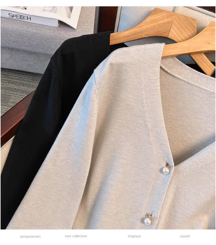 Plus Size Women's Loose Knit Cardigan Sweater, Bust 150-160 cm, Size 200-350 Jin.