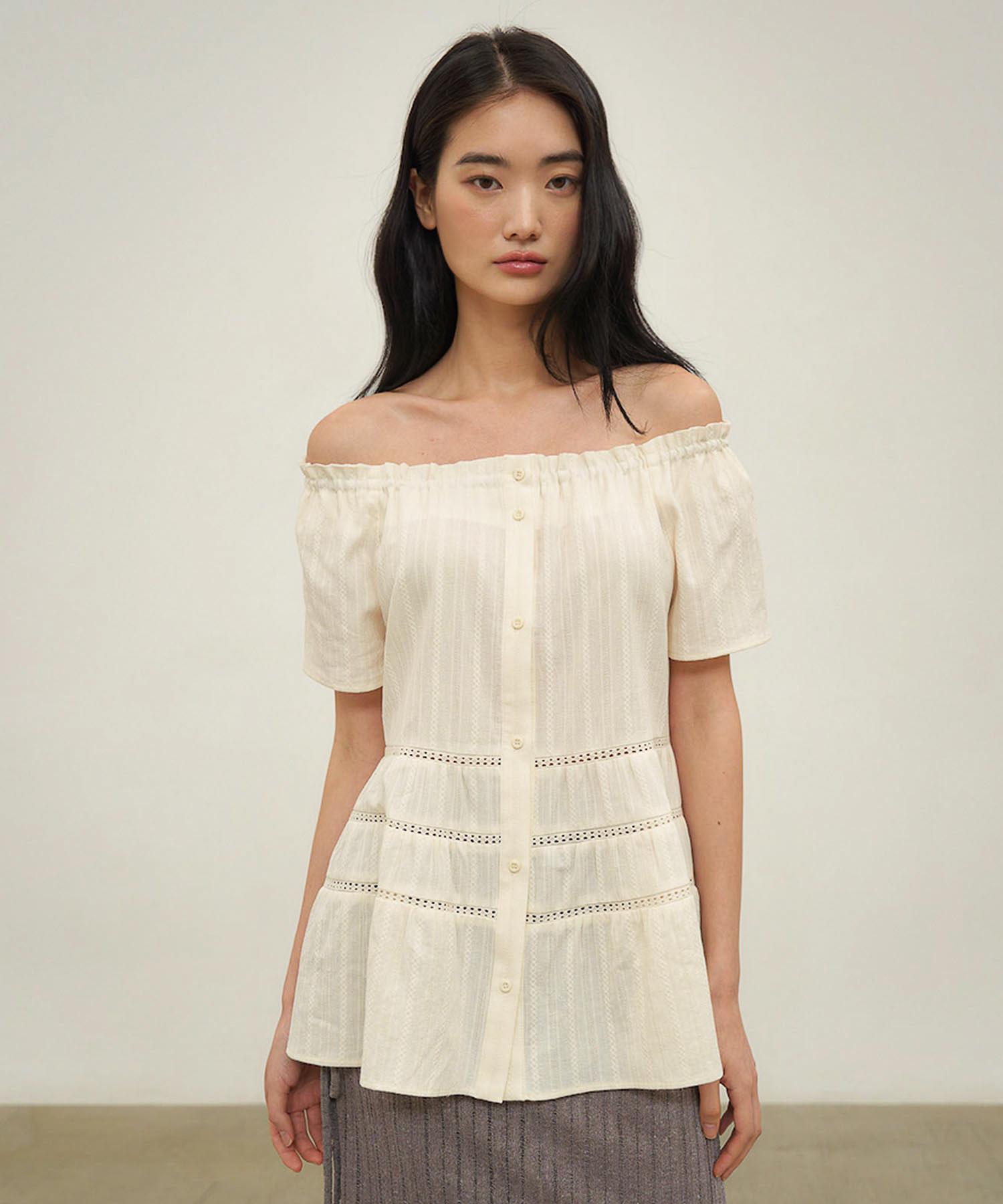 Auro Lace Flare Blouse [ Cream ]