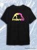 Manto Schwarzes T-Shirt mit Rundhalsausschnitt und kurzen Ärmeln mit gelb-pinkem Wrestling-Silhouetten-Logo und manto-Schriftzug