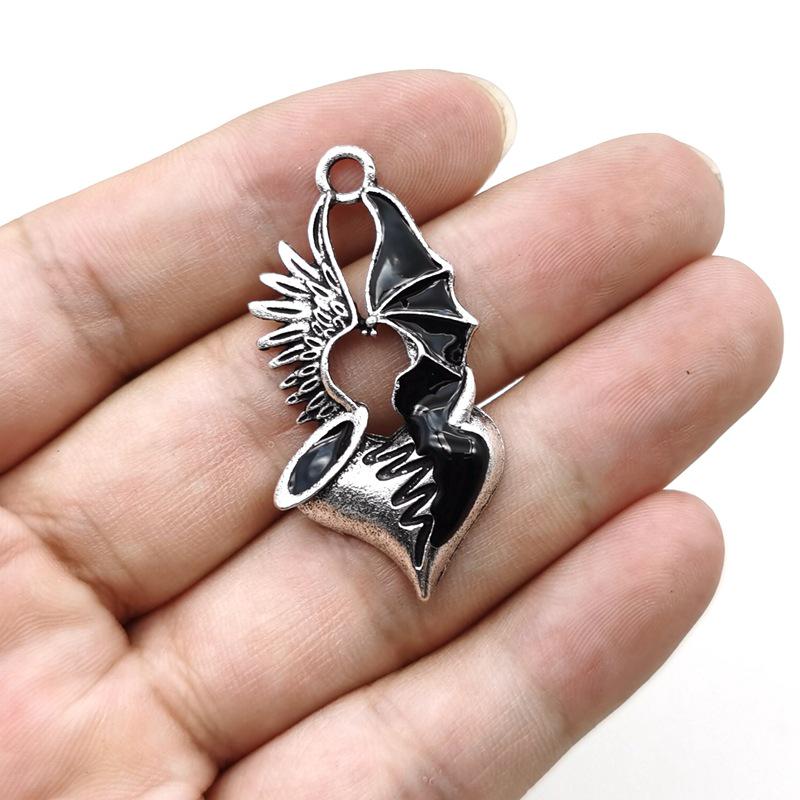 Gothic Retro Heart Alloy Jewelry Set: Earrings, Necklace & Pendant