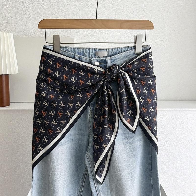 White Floral Small Silk Scarf Triangle Scarf Headscarf Belt Women's Decoration with Skirt Jeans Waist Accessories Fart Curtain