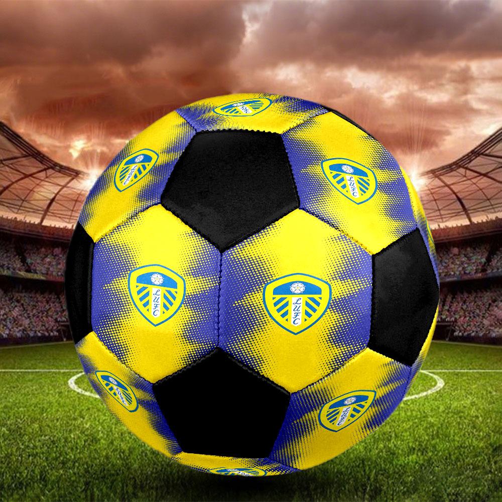 1 pz Pallone da Calcio Leeds United F.C. Misura 5 Pallone da Calcetto Indoor alla Moda Colorato Gioco in Cortile - Ottimo Regalo per Appassionati di Sport HE12