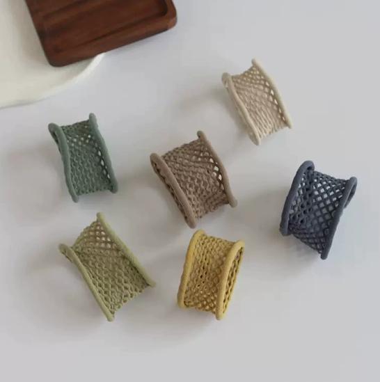 

6pcs Elastic Sleeve Shorteners, Non-Slip Cuff Fasteners for Shirt Hanfu Blazer & Suit Jackets