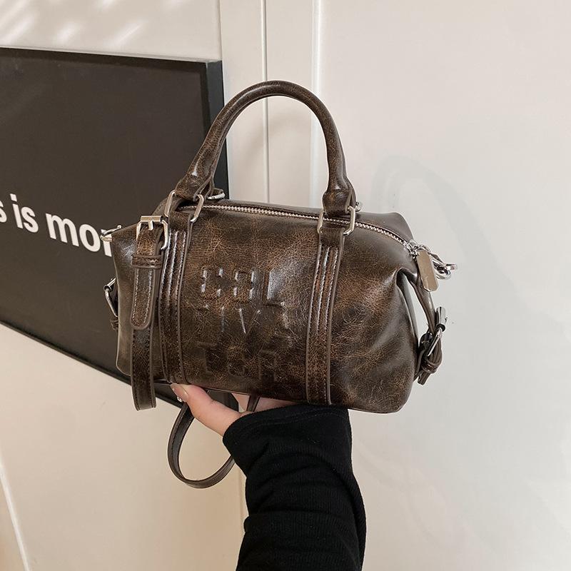 Simple Casual Handbag Bag Women's New Versatile Shoulder Messenger Bag Fashionable Commuter Pillow Bag