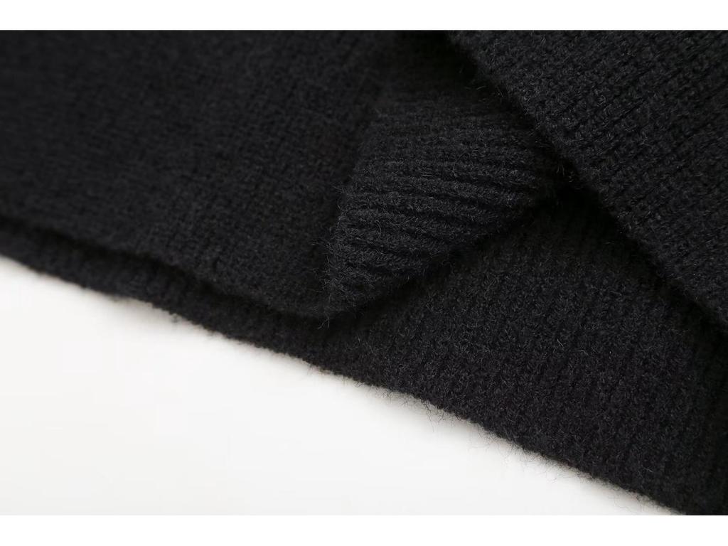 Spring Chic Color Block Round Neck Sweater - Versatile Knitwear with Patchwork Design for Warmth