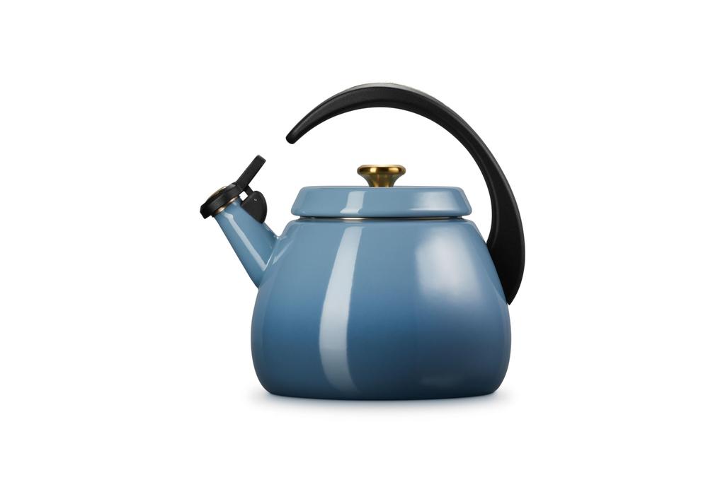 Le Creuset Cloche Chambray with Gold Gas and Induction Compatible Japanese Kettle, 2.1L, Knob, [Official Product]