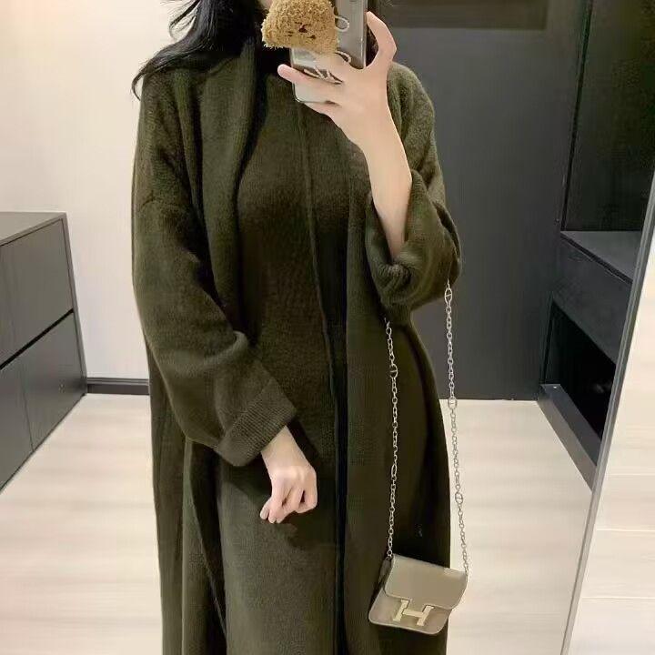 

Элегантный осенне-зимний комплект-двойка: Вязаное платье без рукавов и длинный кардиган M