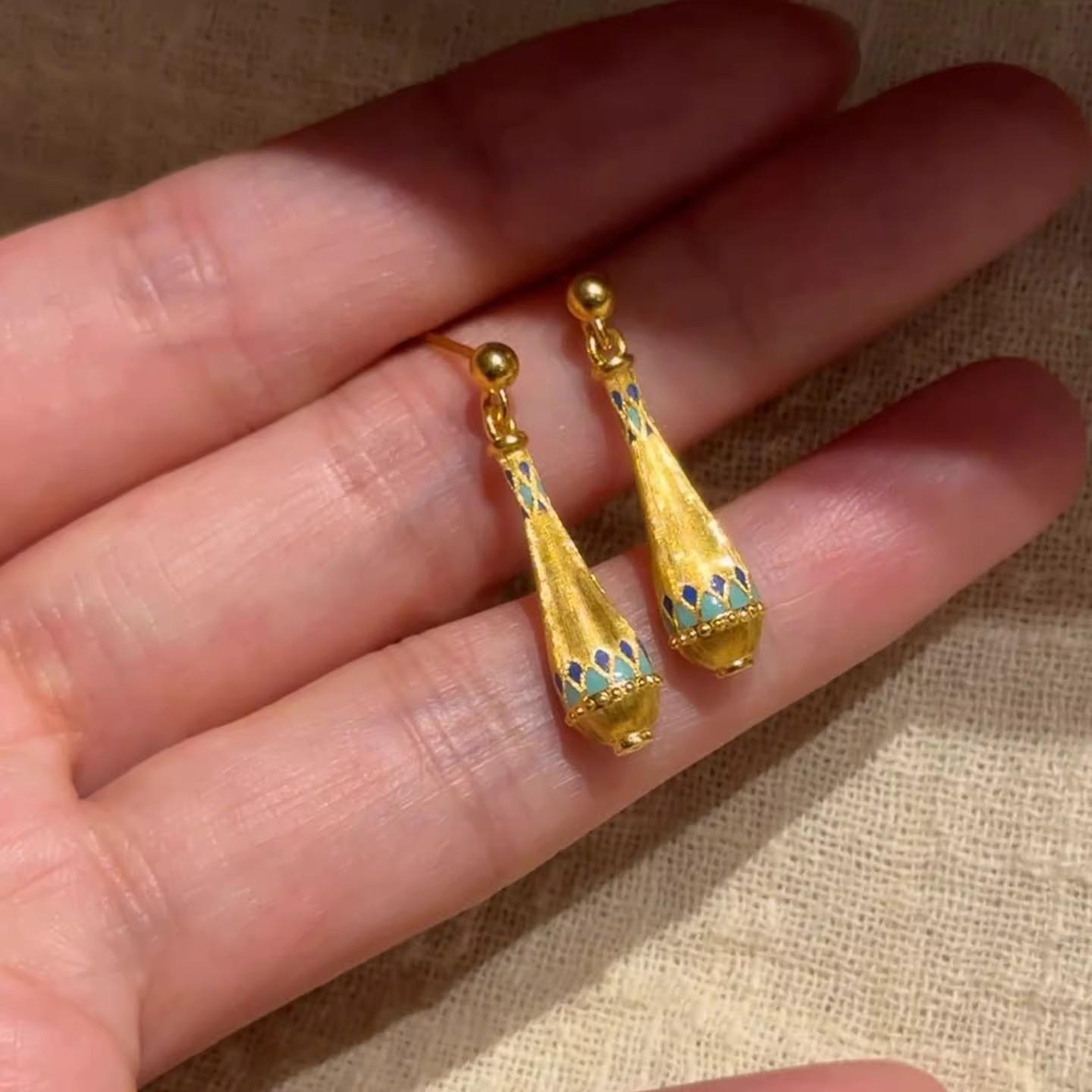 

PANJBJ 925 Copper Frosted Water Drop Earring for Women golden Temperament Drop Glaze Texture Retro Zircon Gift Dropshipping