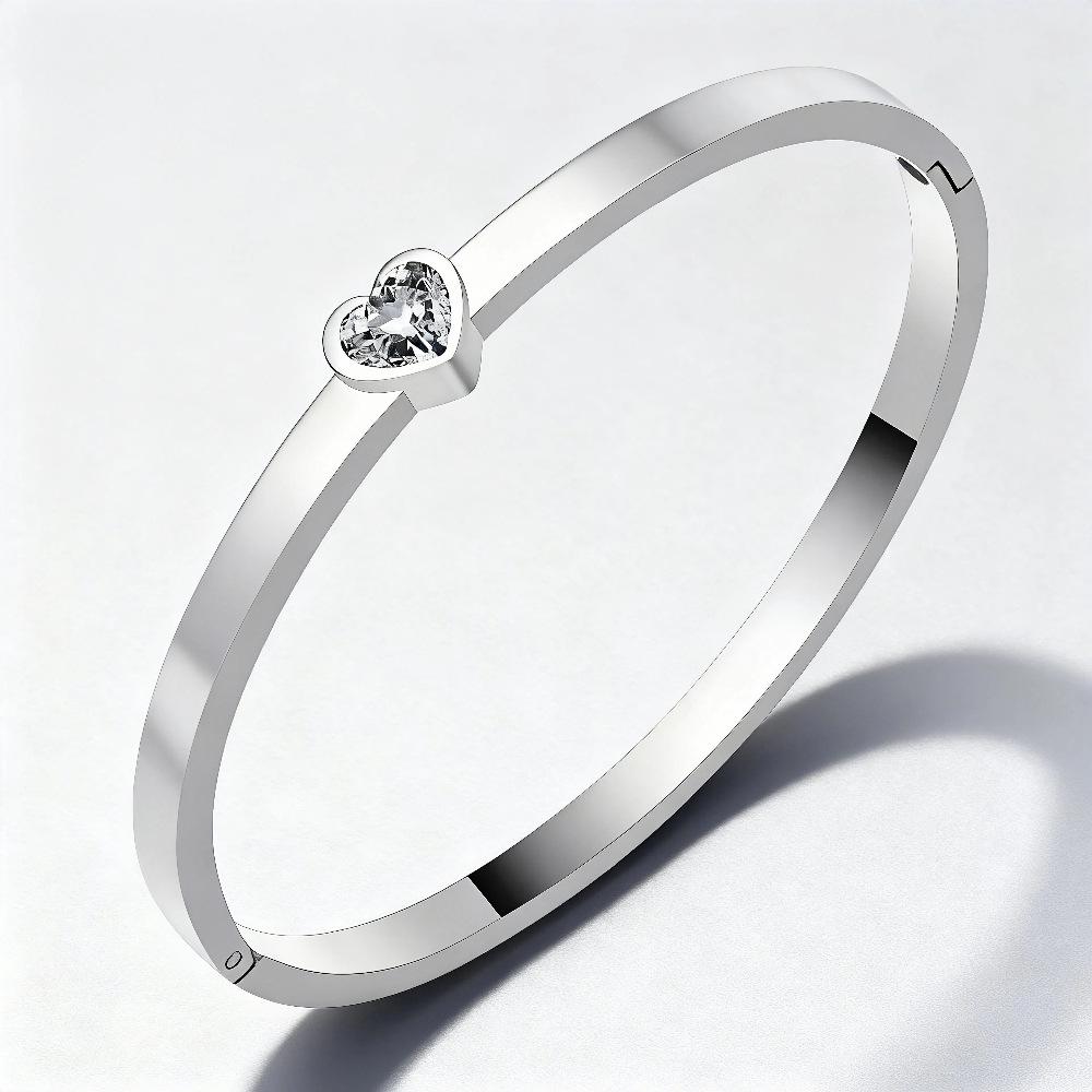 European & American Titanium Heart-Shaped Diamond Couple Bracelets – Unisex Stainless Steel Design
