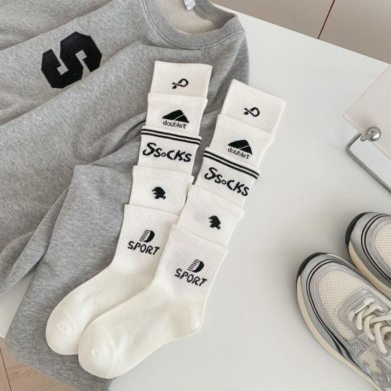 Multi-layered, Superimposed and Spliced Letter Calf Socks, Sporty Style, Sweet and Cool, Hot Girl Football Socks, Long Tube, Pile Long Socks
