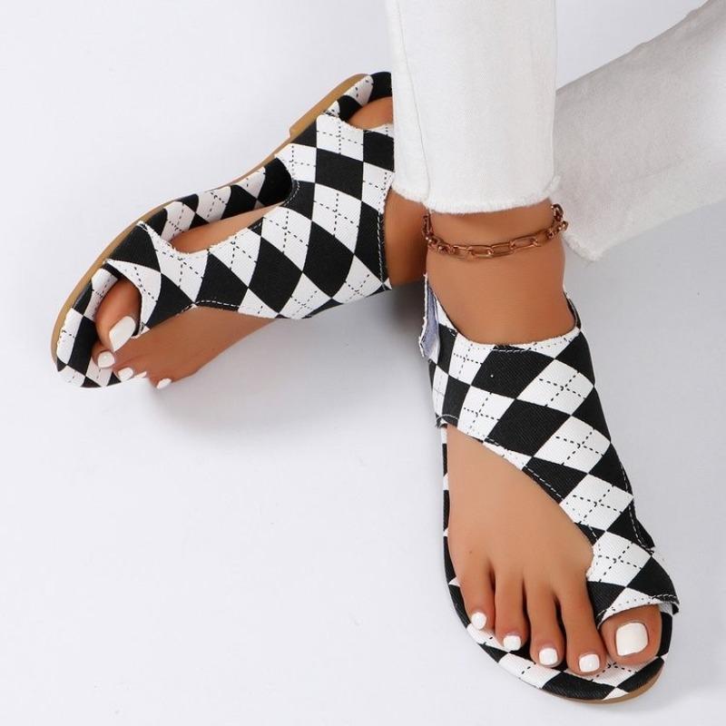 2025 Neue Damen Sandalen Sommer Flache Zehenstegsandalen Strand Designer Sandalen Freizeitschuhe für Damen Flip Flops