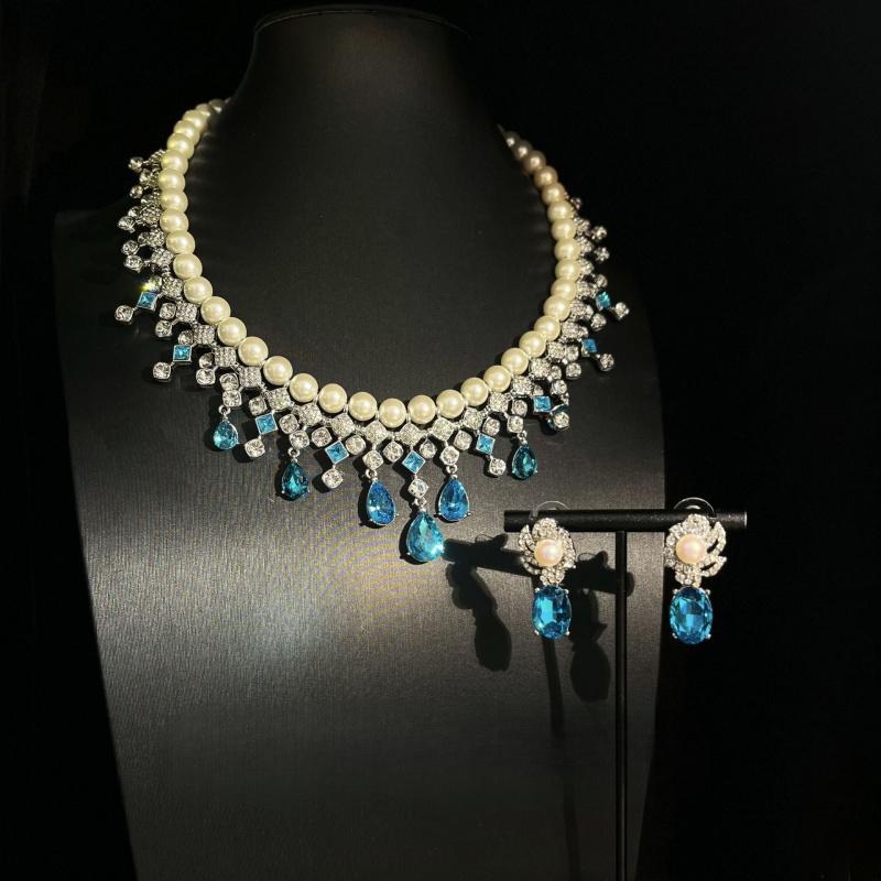 Fashionable Retro Style Inlaid Zircon Blue Droplet Pearl Necklace Earrings Look Elegant And When Worn