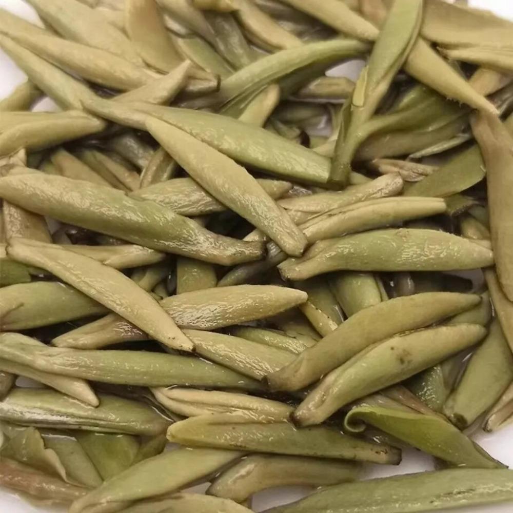 Prémiový bílý čaj Stříbrná jehla 50 g Fuding Snadná příprava Voňavý Osvěžující