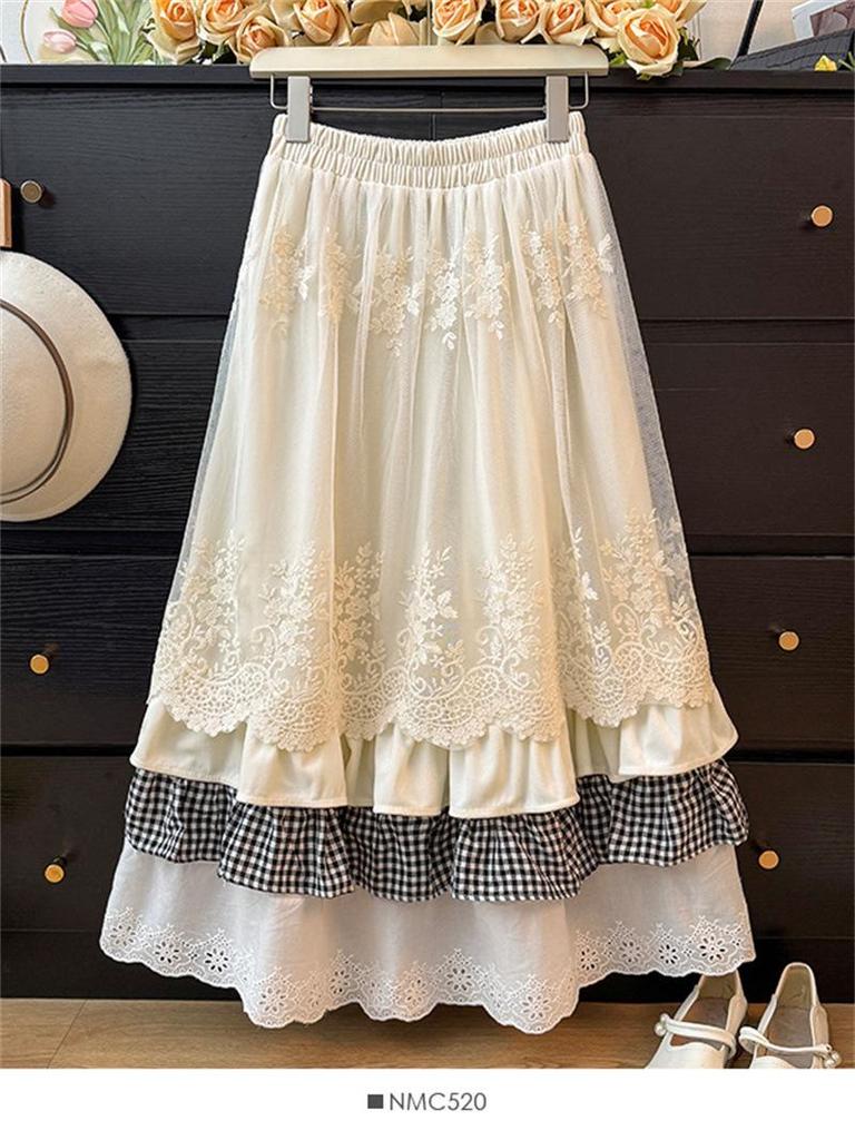 Forest-Inspired High-Waisted Pleated Lace Patchwork Skirt - Slimming, Multi-layered, Wide Hem, Winter 2026.
