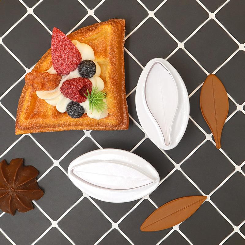 

2Pcs/Set Lily Flower Biscuit Mold Flower Plastic Household Kitchen Diy Festival Party Dessert Cake Decoration Props onesize
