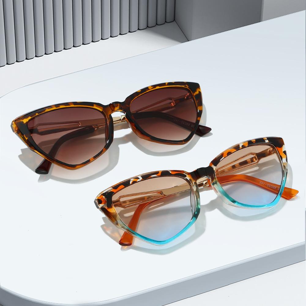 New gradual change of color cat eye sunglasses advanced sense plain face thin retro large frame glasses frame fashion glasses