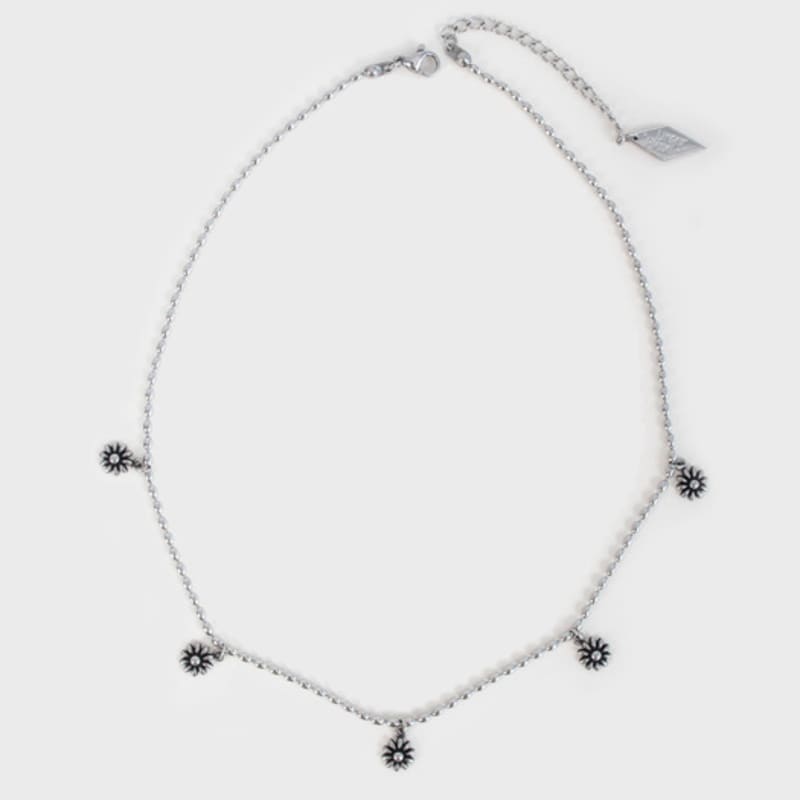 

LingerPiece Daisy flowers necklace Free