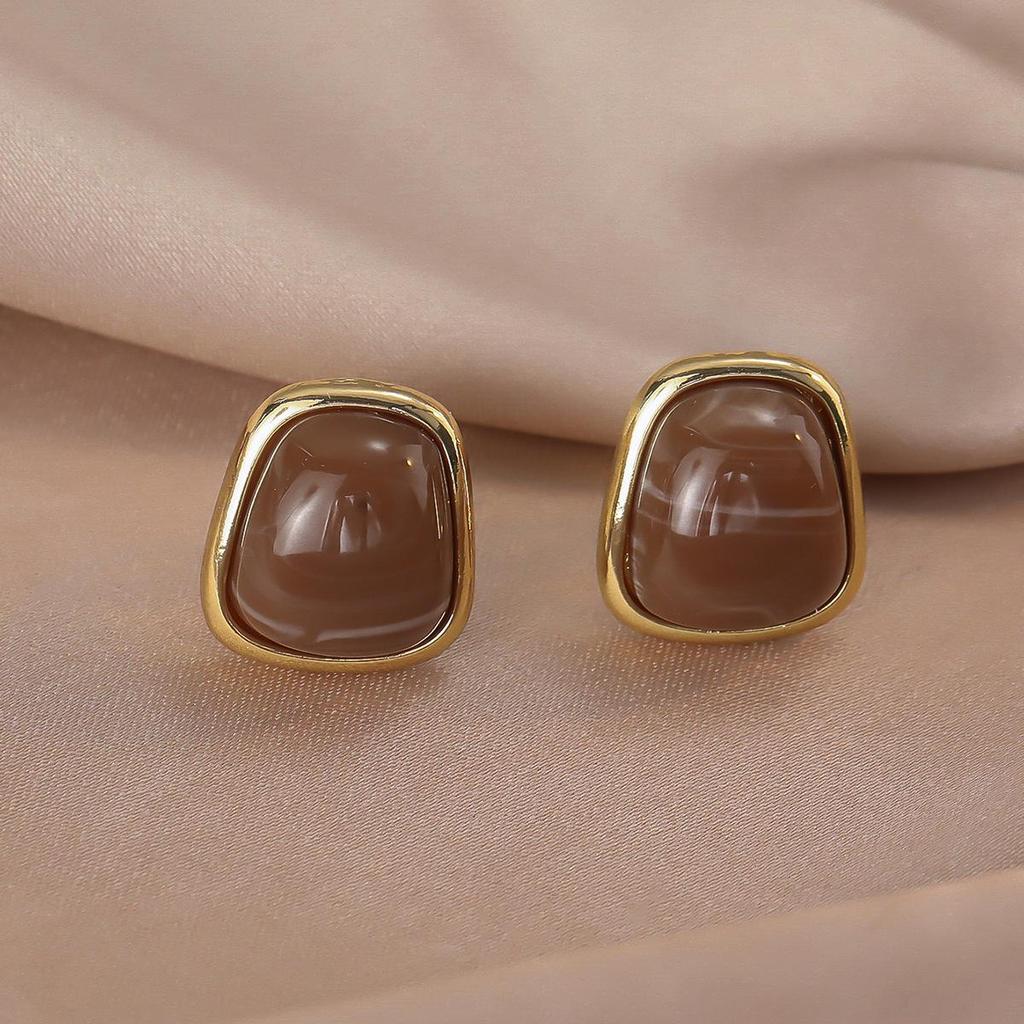 Vintage Burgundy Geometric Clip-On Earrings | Eco-Friendly & Elegant French Minimalist Style