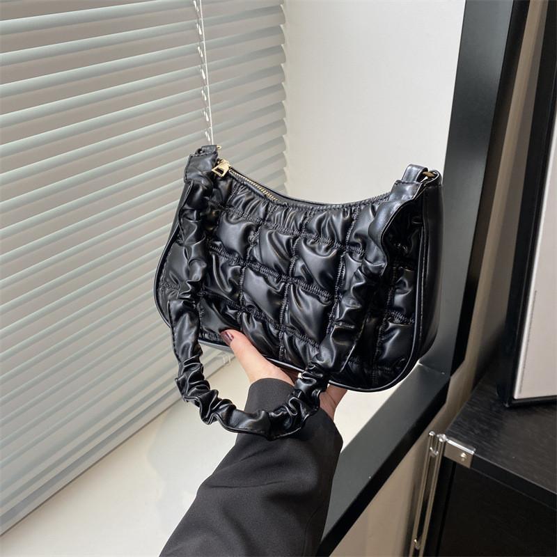 Trendy Street-style Cloud Bag 2024 Fashion Shoulder Bag Simple Chic Handbag For Women чёрный