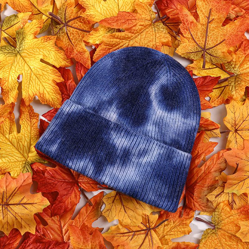 New gradual change tie-dye wool hat women's thickened warm rainbow knitted hat explosion