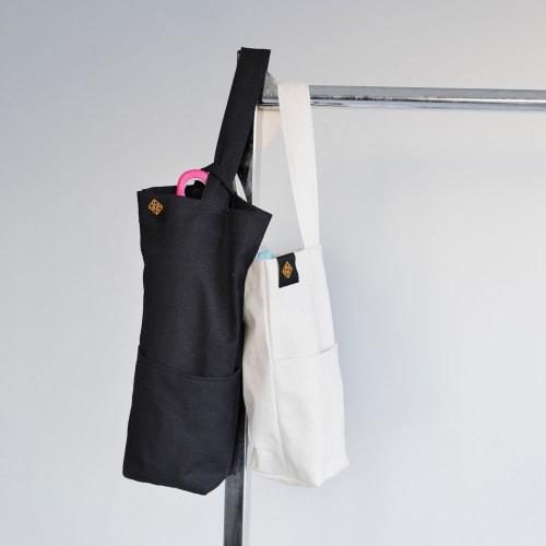 RevoMax Official GIFT BAG/BOTTLE BAG (Black, M (for 16oz/ 20oz))