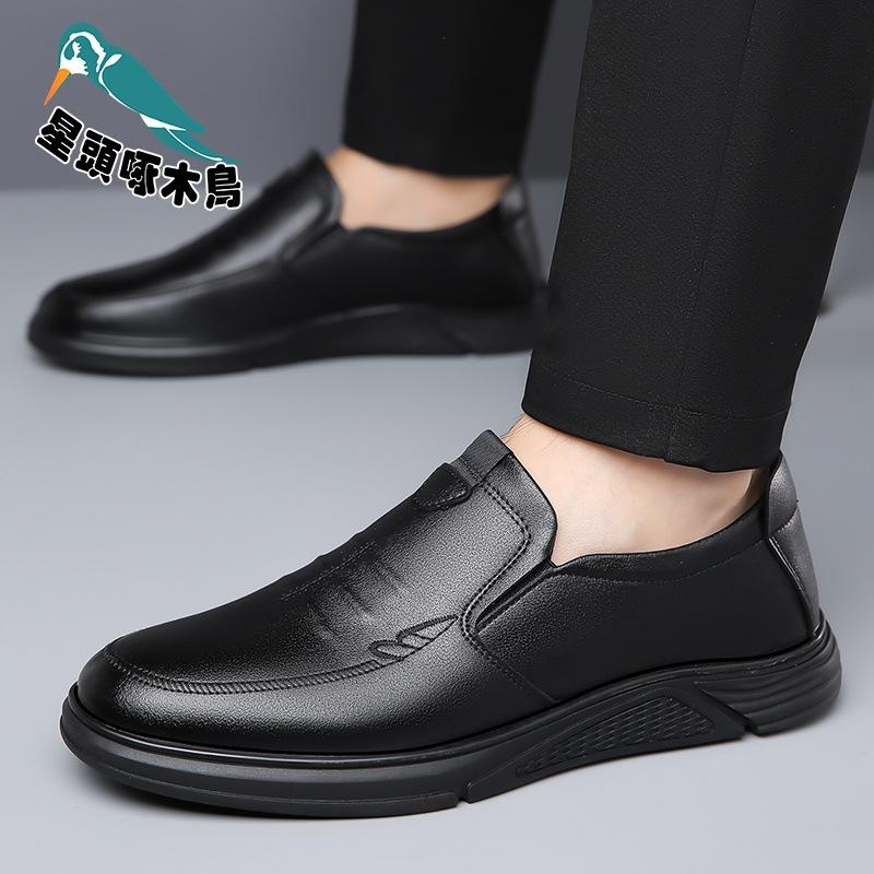 Leather shoes men's 2025 summer new soft-soled one-pedal men's business and leisure middle-aged leather shoes