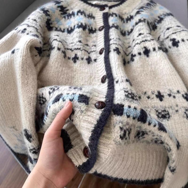 New long-sleeved crew neck autumn knitted cardigan women's autumn loose retro top jacket Fair Island women's sweater