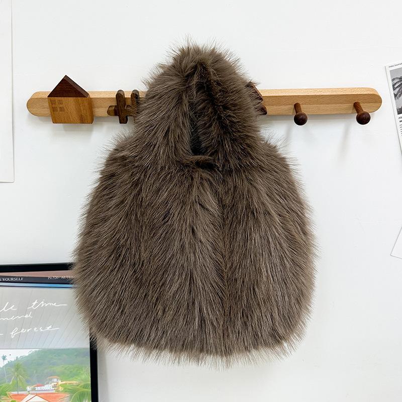 Wrist Bag New Handheld Fur Bag Autumn and Winter Imitation Fox Hair Bucket Plush Bag Textured Versatile Hand Bag