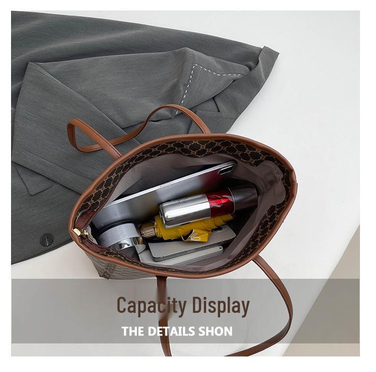 Wszechstronna torba tote o dużej pojemności: Moda Jesień/Zima 2025 dla Studentów i Dojeżdżających do Pracy