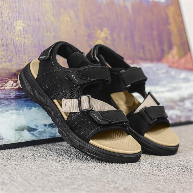 Nuove scarpe casual estive Velcro comode per guidare giovani traspiranti resistenti all'usura sandali