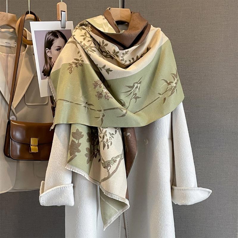 Autumn New Cashmere Tassel Scarf Women's Fashion Age-reducing Jacquard Scarf Warm and Thickened Large Shawl