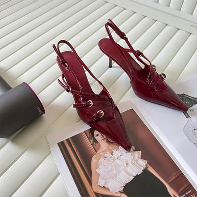 Mode Neue Sommer Mode Schuhe Spitze Zehe Zehe Zehe Flache Schnallensandalen Lackleder Glänzende Sandalen Frauen Sandalias De Mujer