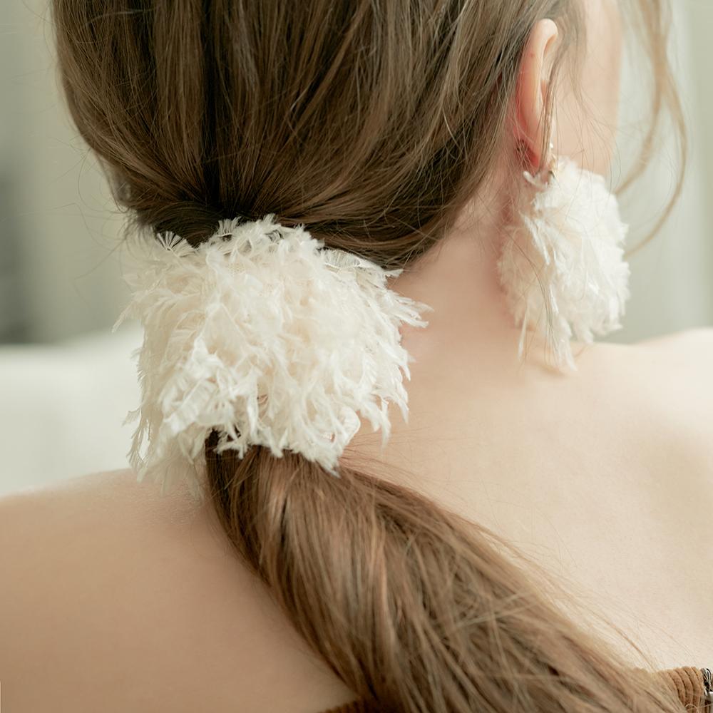 Besty Featherique Hair Cuff