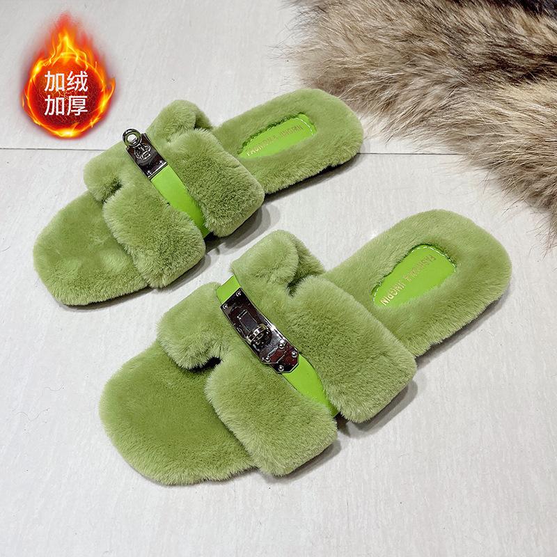 Internet celebrity fluffy slippers women wear 2025 autumn and winter new thick bottom one-word drag small fragrant trend plush slippers