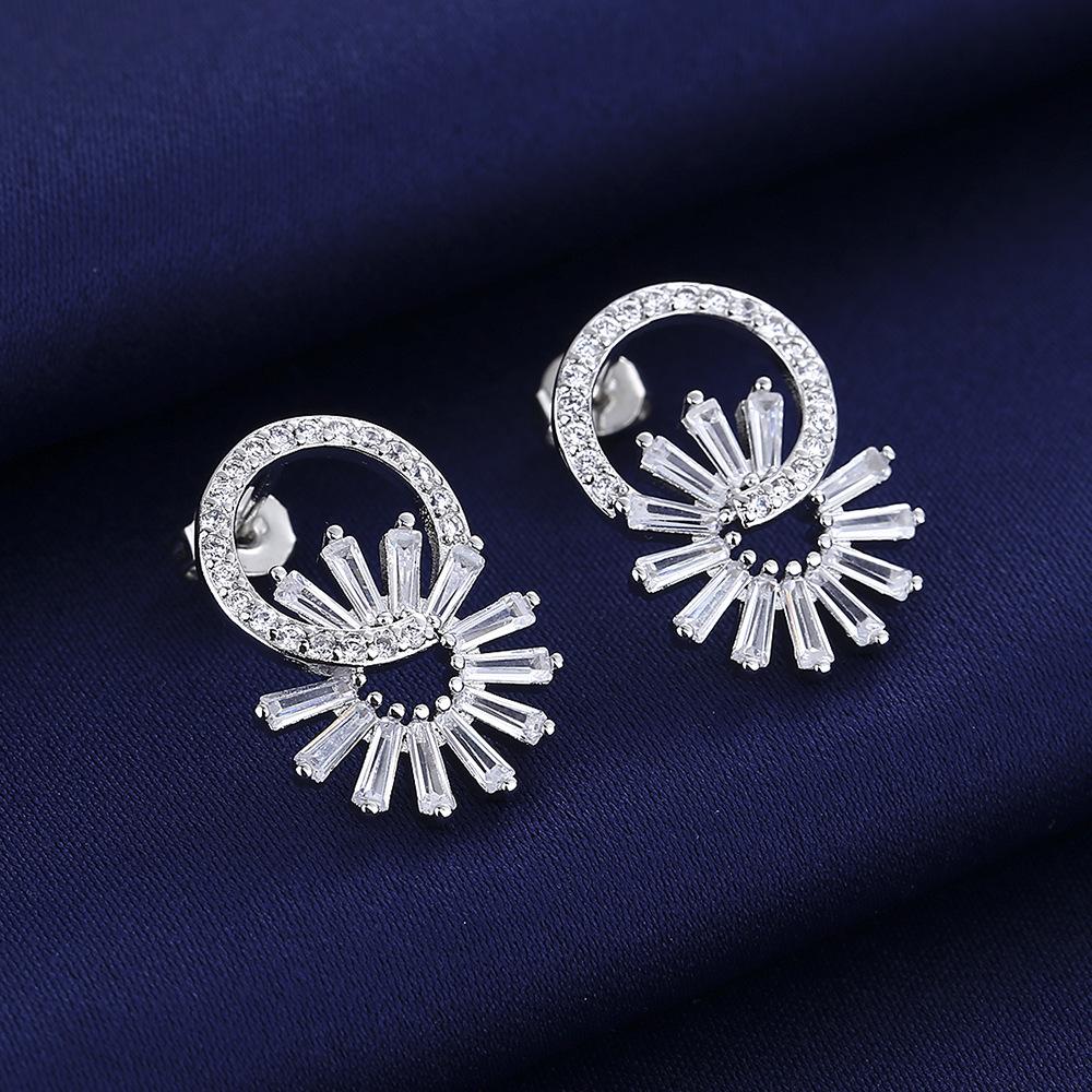 925 Sterling Silver Jewelry Women Fashion Cute Tiny Clear Crystal CZ Stud Earrings Gift for Girls Teens Lady E001