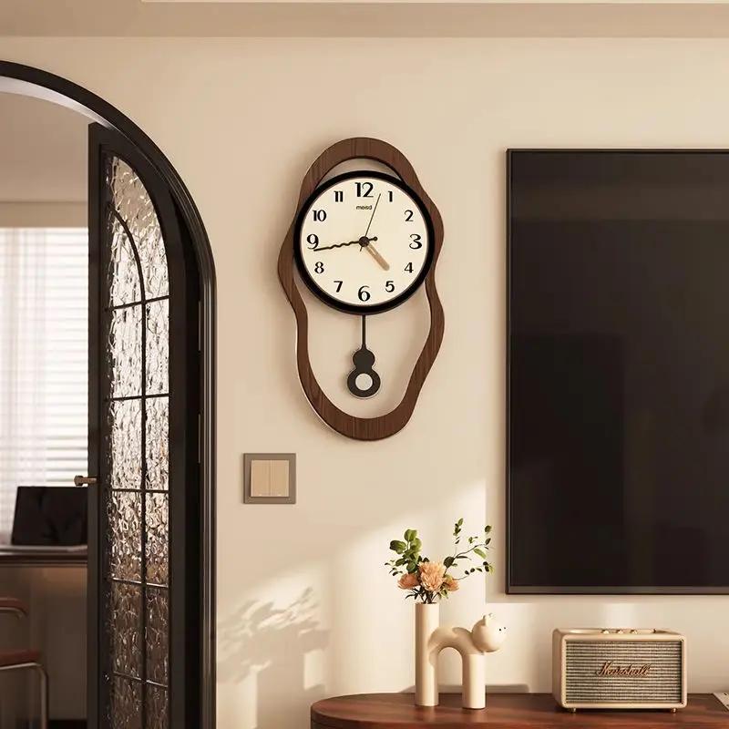 Restaurant Art Retro Wooden Wall Clock Modern Design Swingable Clock for Living Room Decoration Home Decor Silent Clock