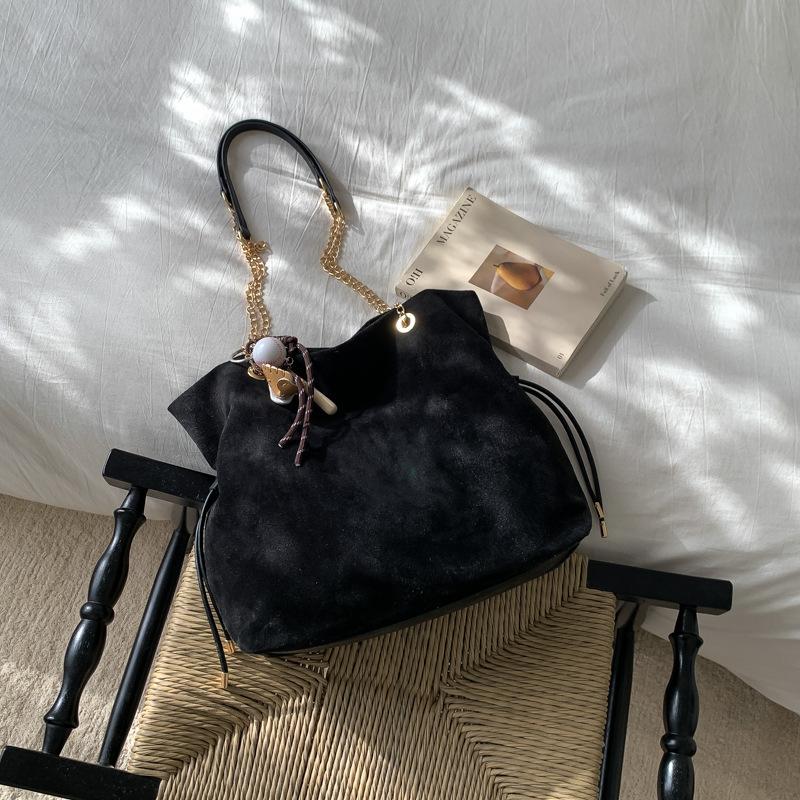 

Niche Women s Bag 2026 Newest Fashi Versatile Shoulder Bag Large Capacity High Quality Crossbody Bucket Daily Shopping Satchel