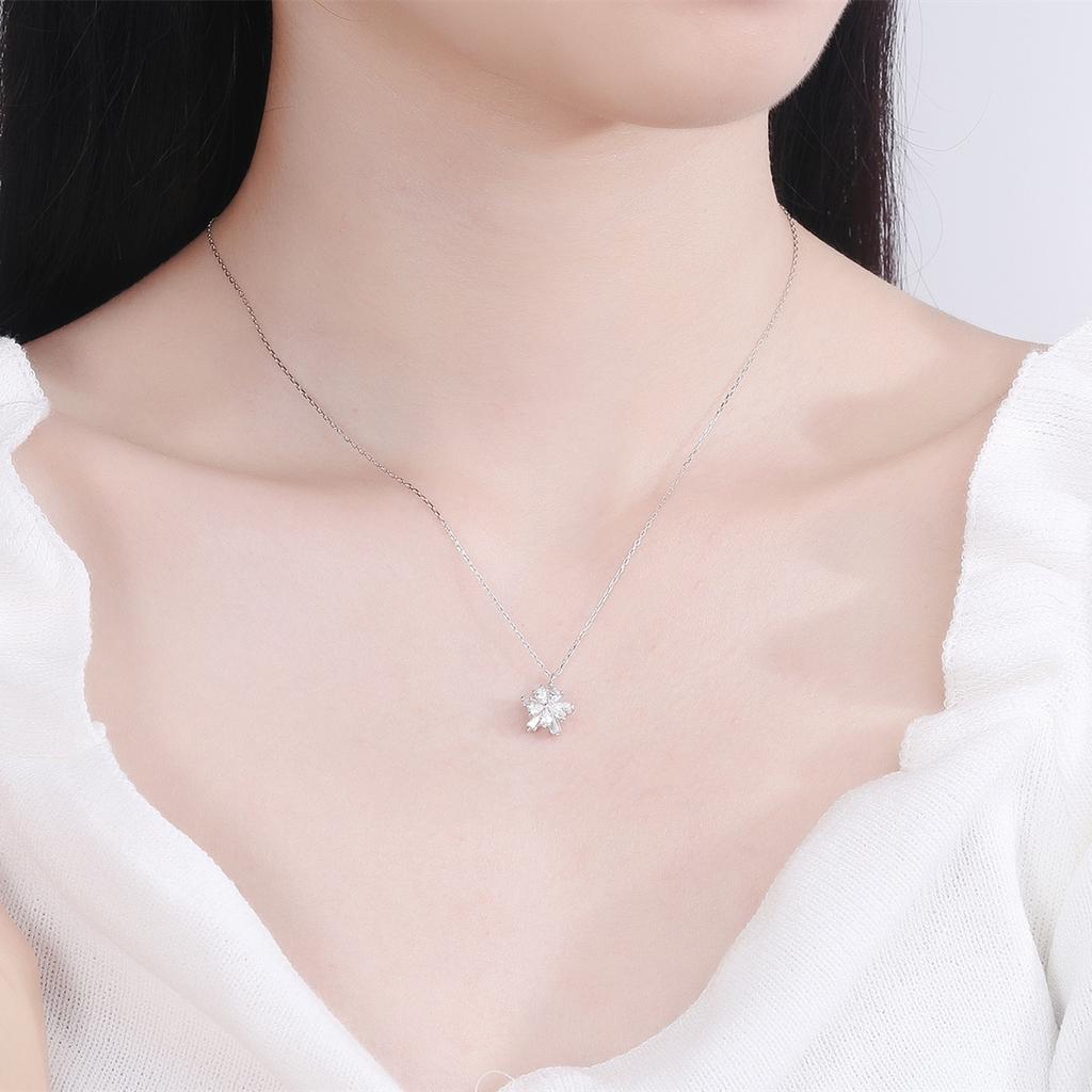 S925 Sterlingsilber Schneeflocken-Halskette Damen Koreanischer Stil Anmutig und Modisch Mit Diamanten besetzte Halskette Zirkon Kleiner Schmuck