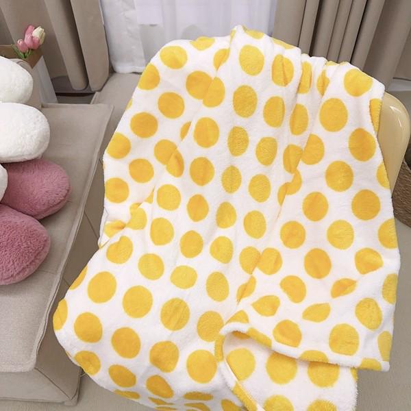 Shining Planet Girl Flannel Blanket | Warm Four Seasons Office Nap Air Conditioning Blanket