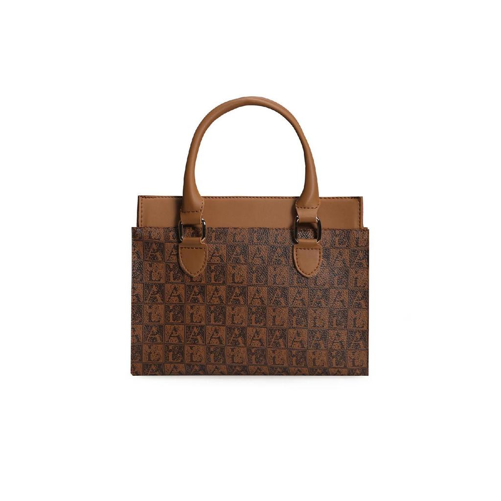 Paton Woman Hand And Shoulder Bag