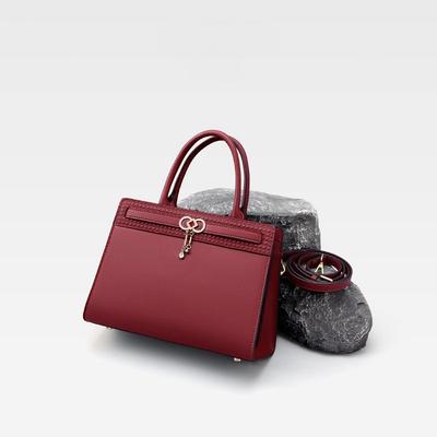 New Solid Color Women's Bag, New Art Design Fashion Hardware Women's Handbag, High-quality Feel Shoulder Messenger Bag