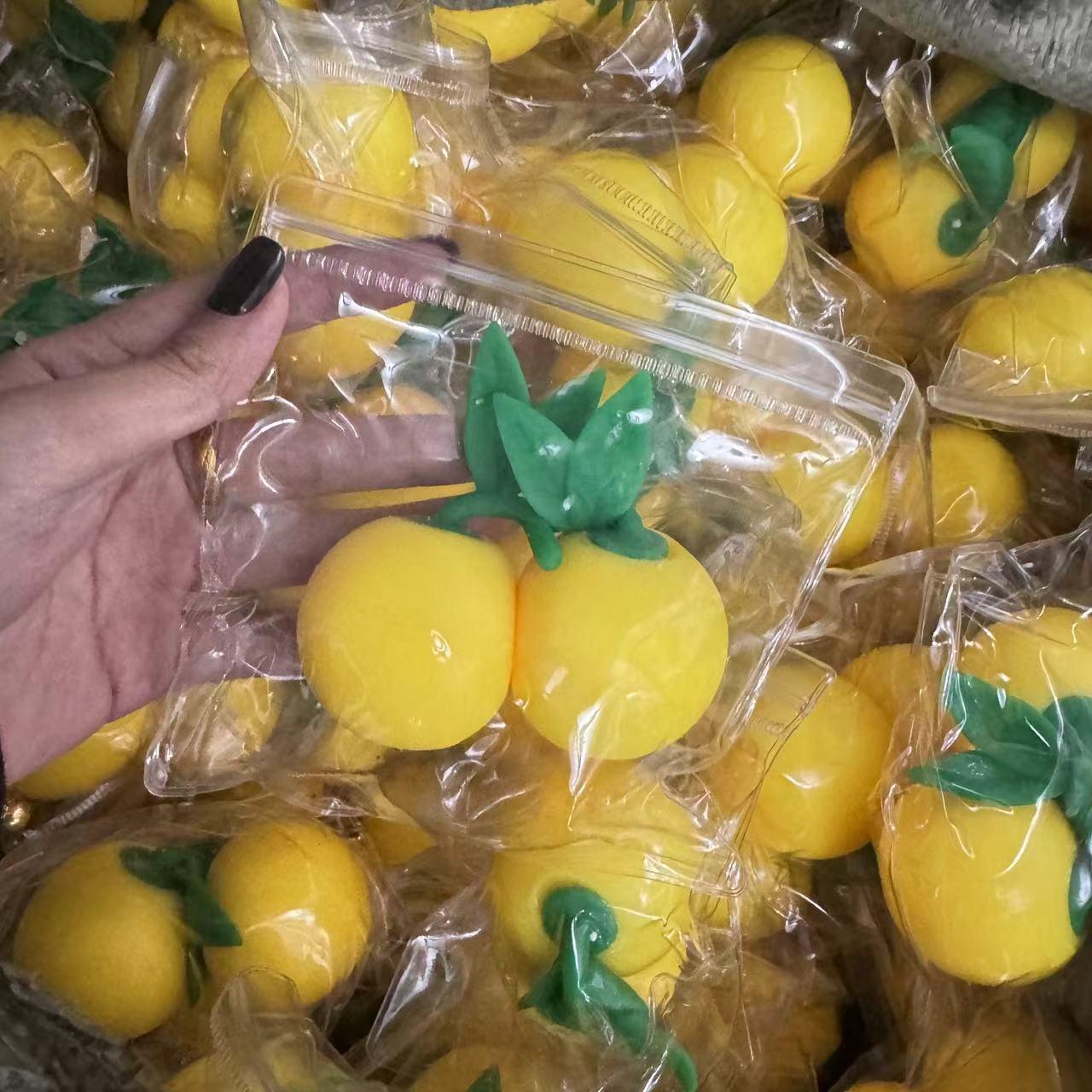 

Модель Xiaohongshu: 10см Огромный Жидкий Сырный Шар Антистресс, Гигантский Тестообразный Дафу Сквиши для Снятия Стресса.