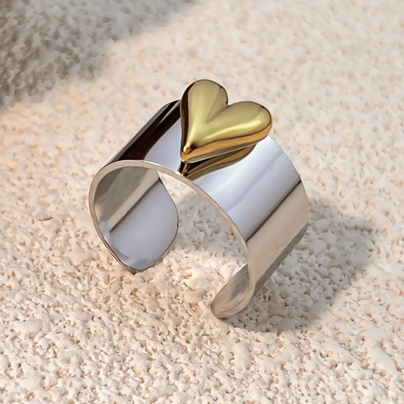 European and American Retro Heart Ring Stainless Steel Vacuum Plated Gold and Silver Color Matching Love Wide Version Ring Men's and Women's Rings
