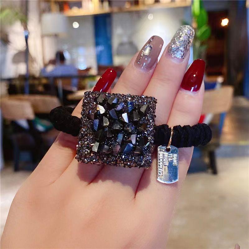 

Женские эластичные резинки для волос для девочек Милые женские аксессуары для волос Идеально подходят для вечеринок и повседневных образов Волосатый шнурок серый