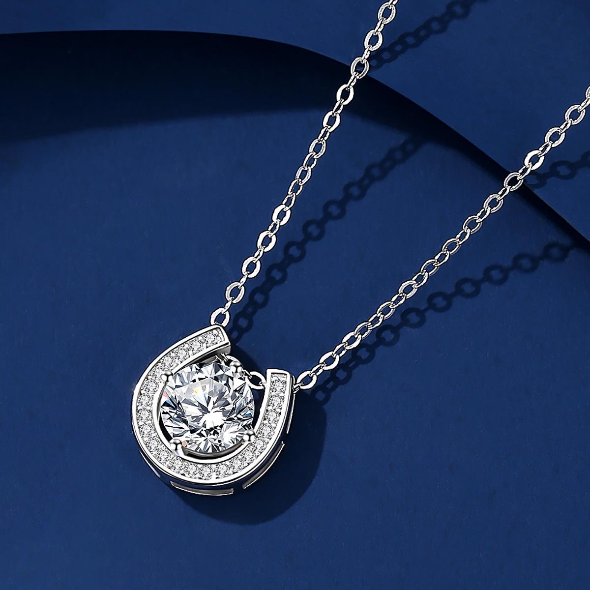 

S925 Sterling Silver Moissanite Horseshoe Pendant Necklace - Simple & Elegant European-American Niche Design 6.5mm Cubic Zirconia